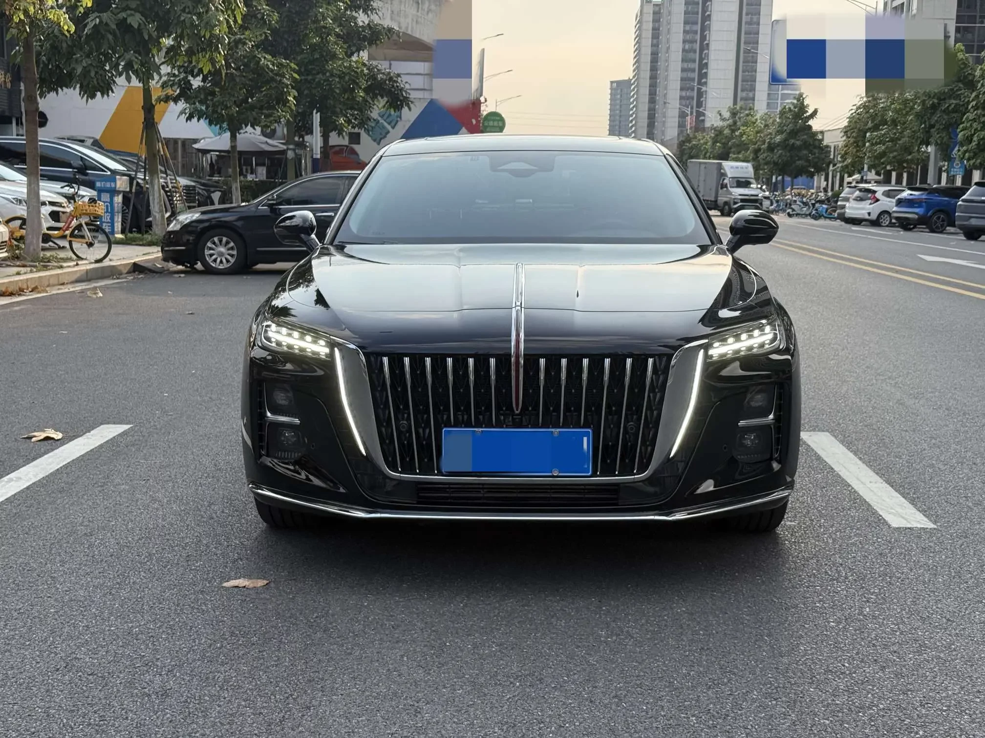 Hongqi H5