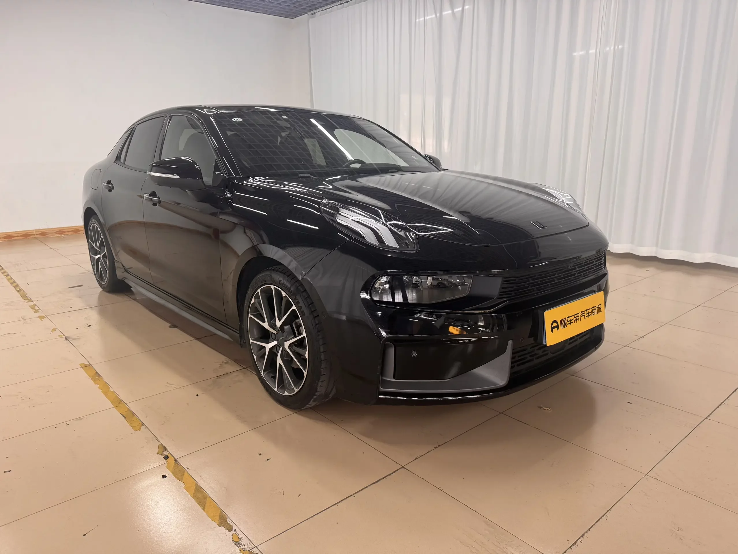 Lynk & Co 03