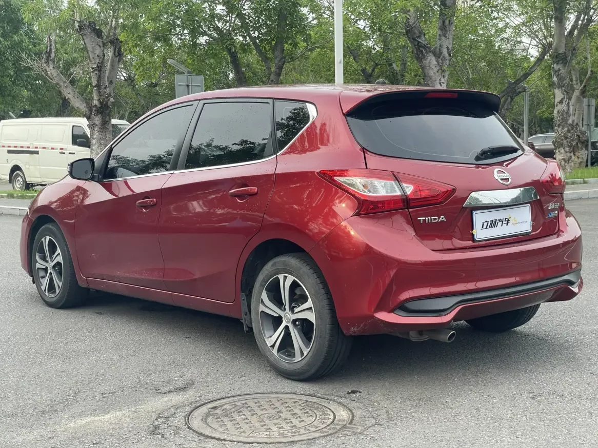 Nissan Tiida