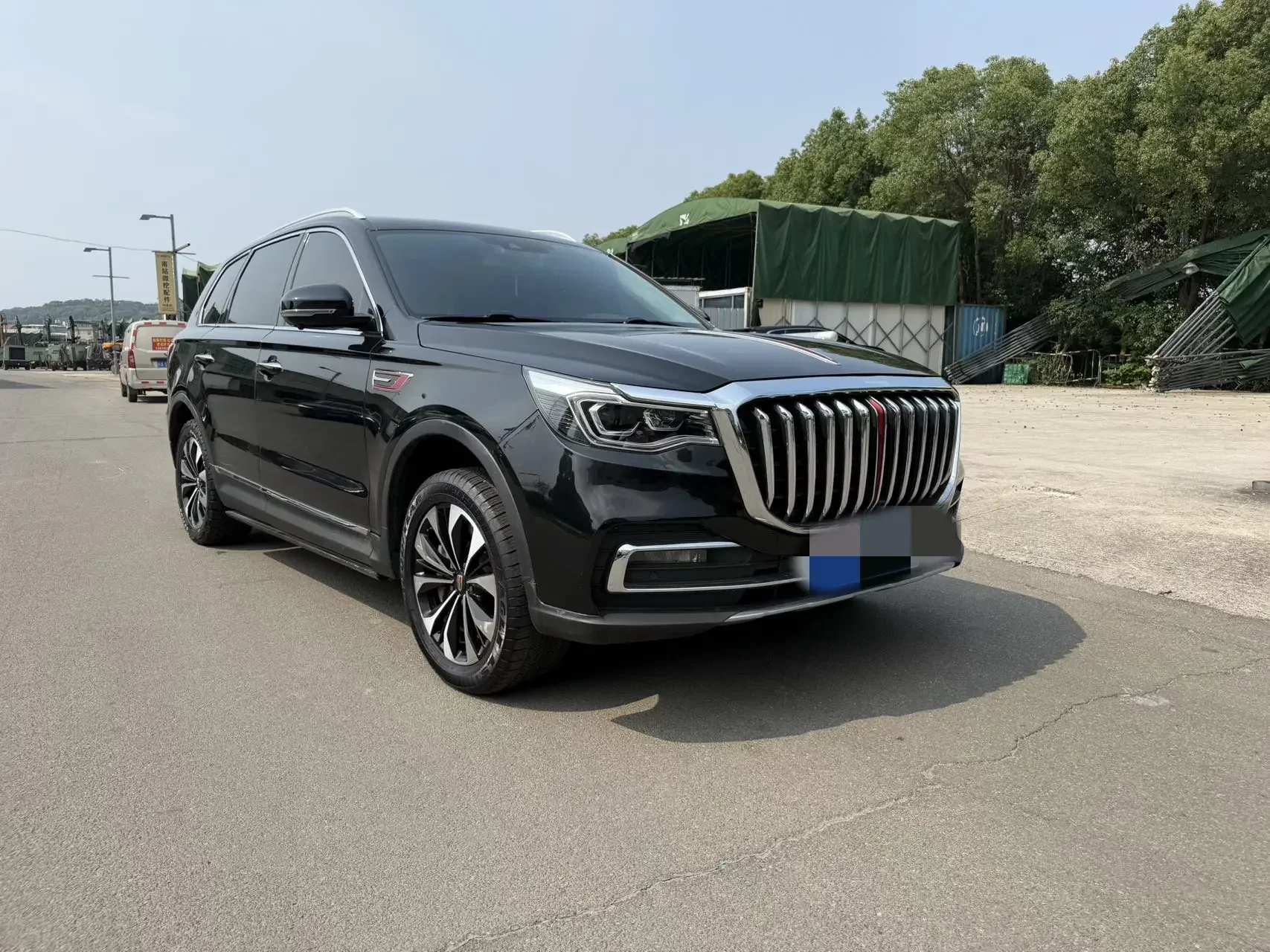 Hongqi HS7