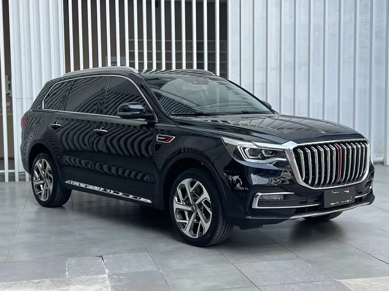 Hongqi HS7
