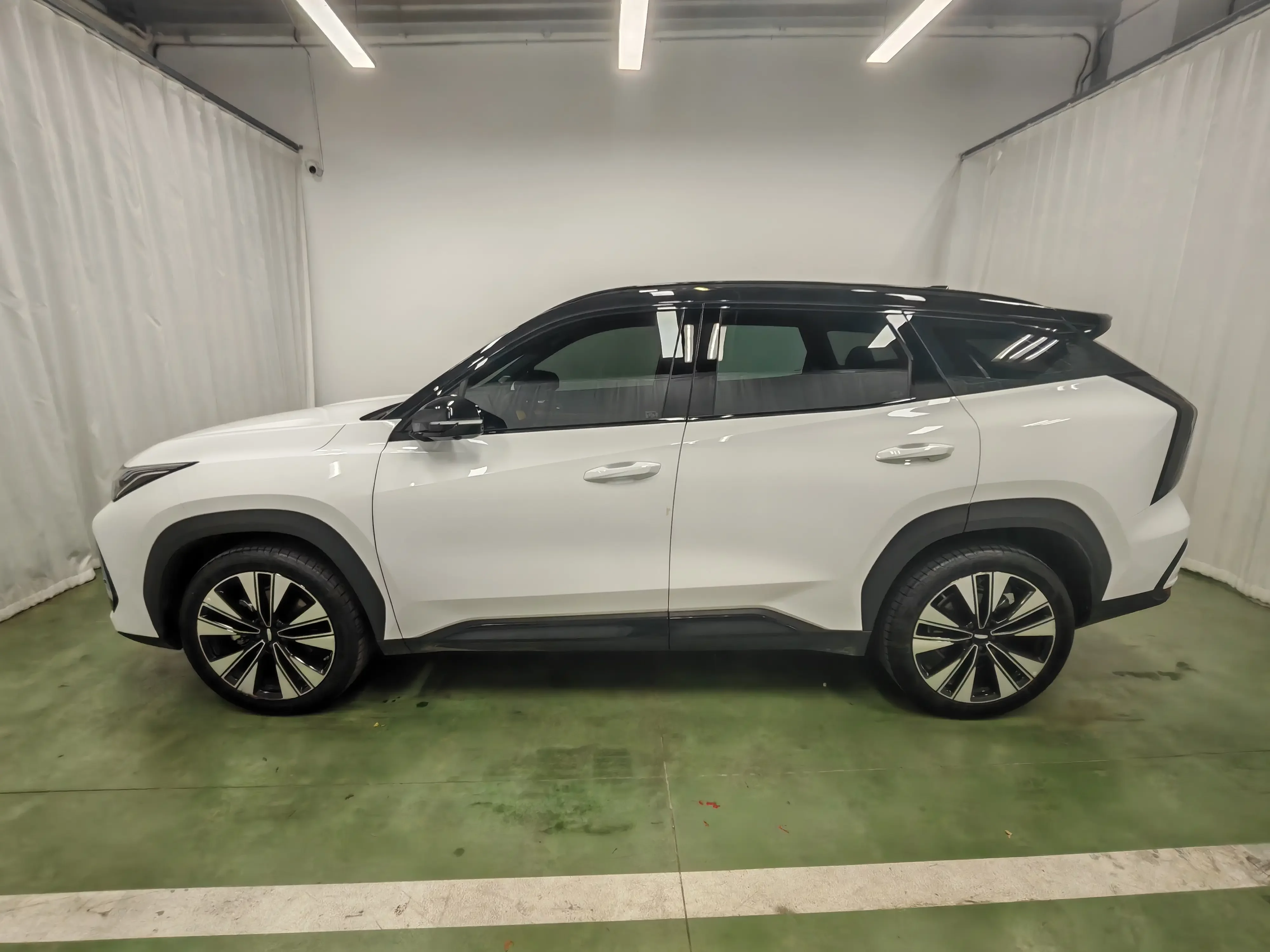 Geely Atlas L