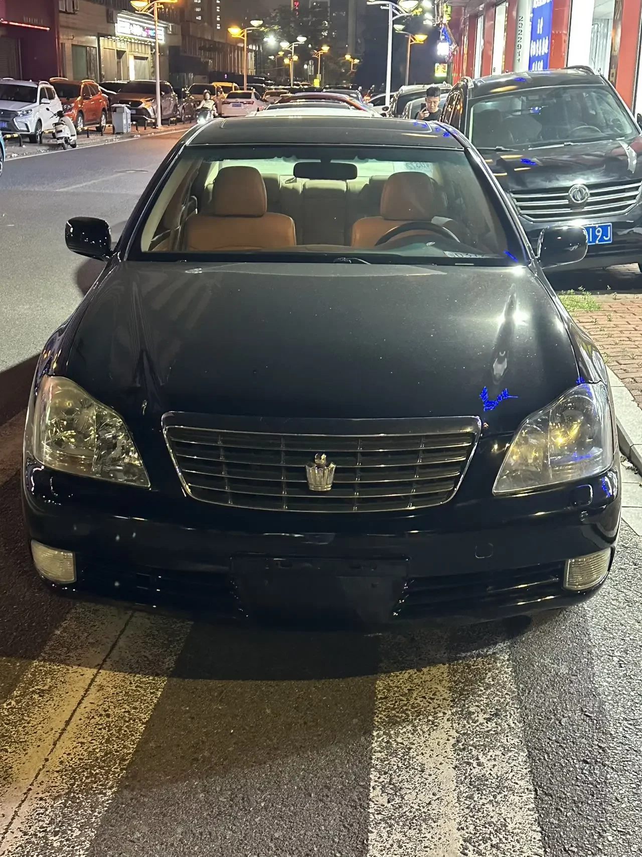 Toyota crown