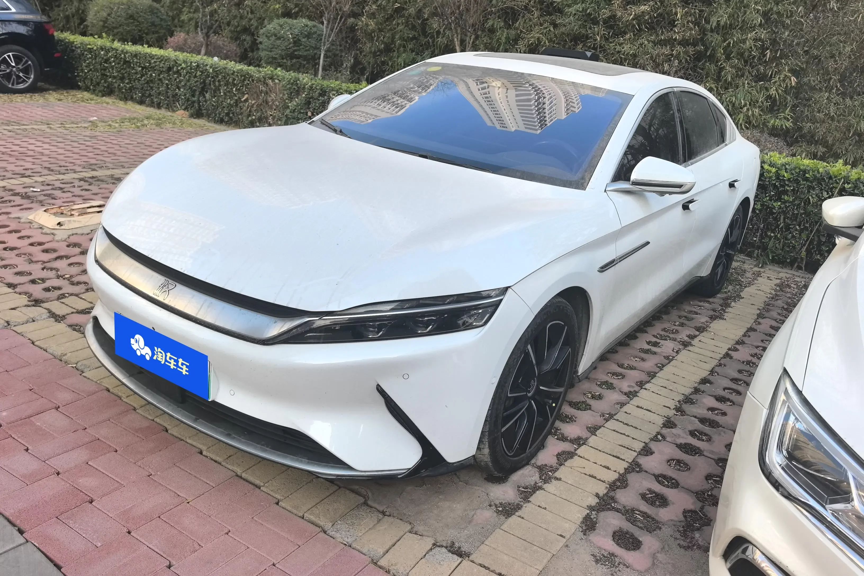 BYD Han EV