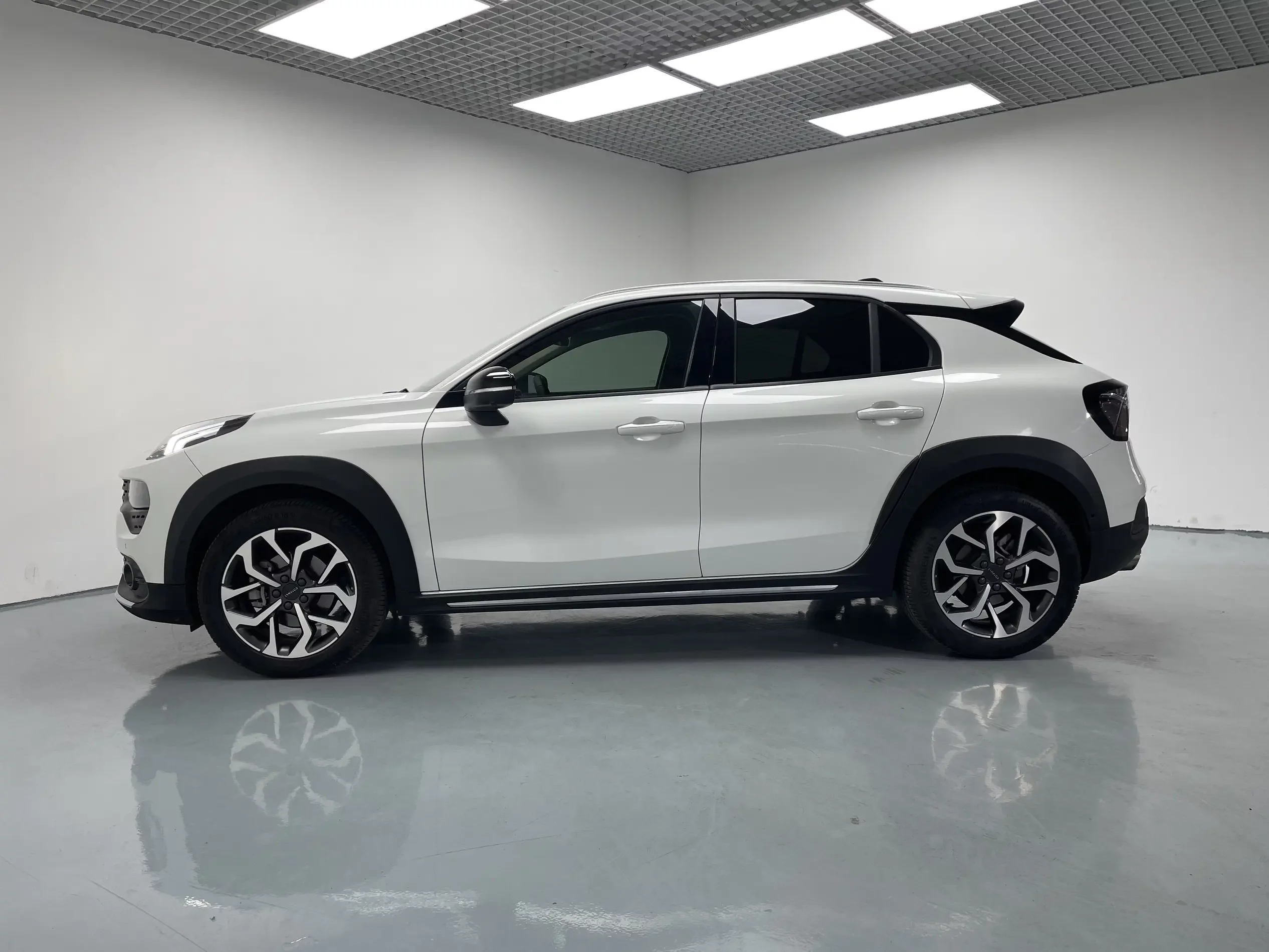 Lynk & Co 02