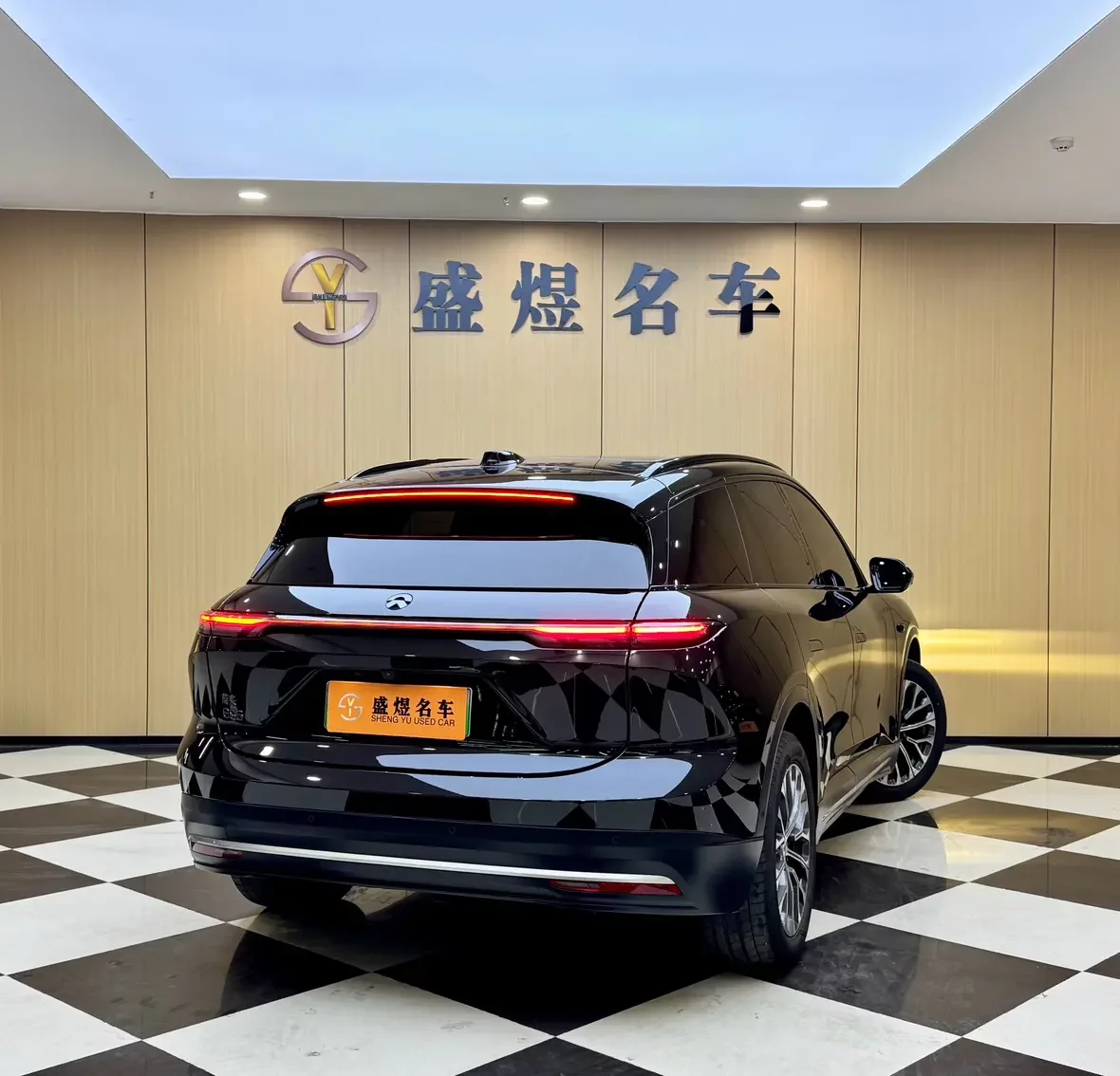 NIO ES6