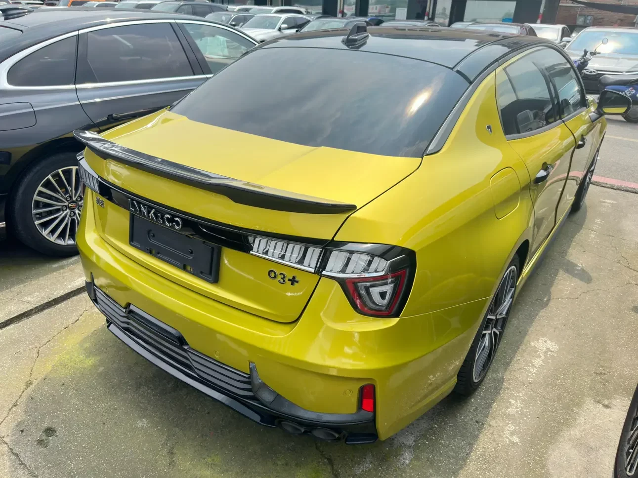 Lynk & Co 03