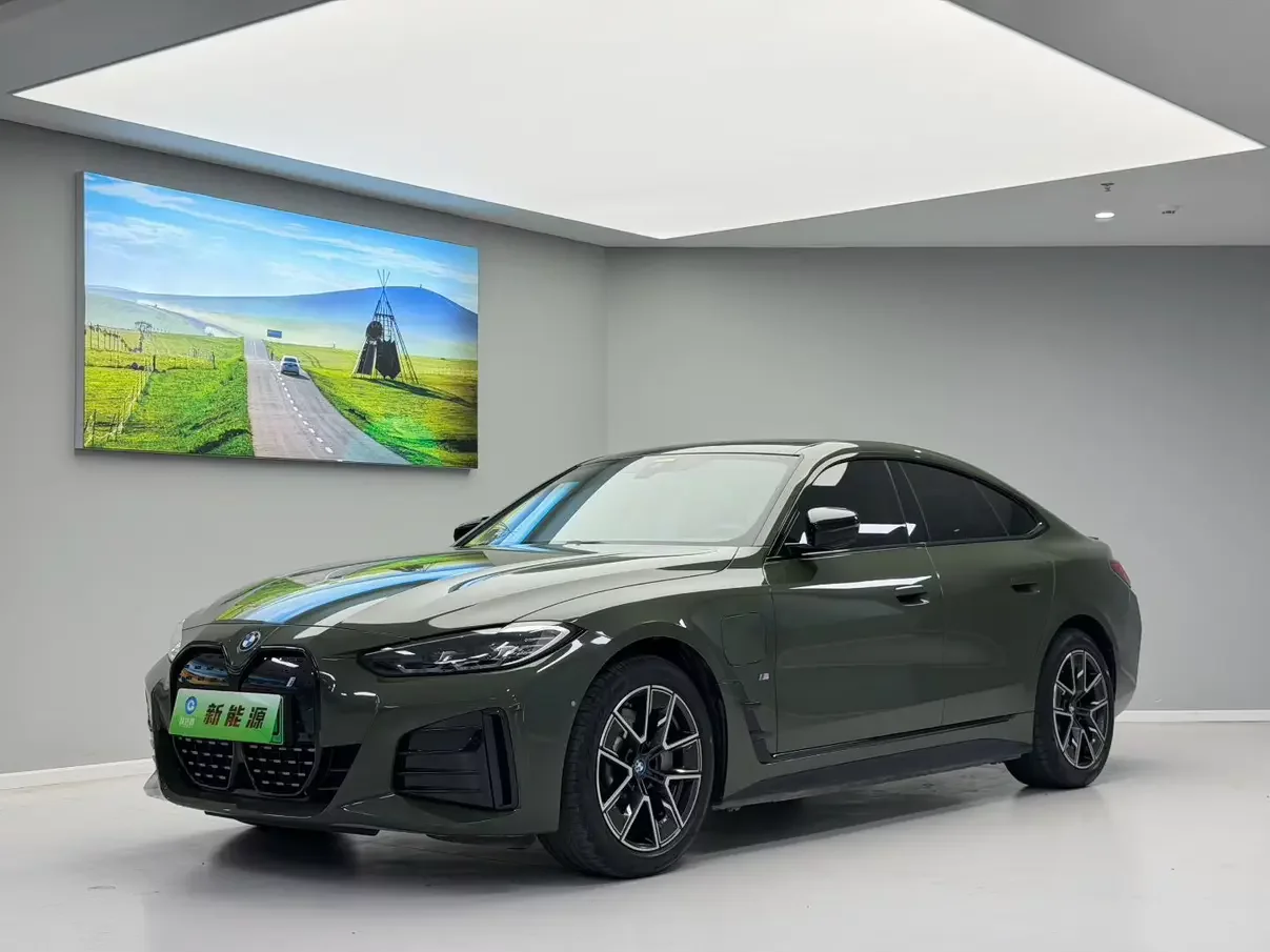 BMW i4
