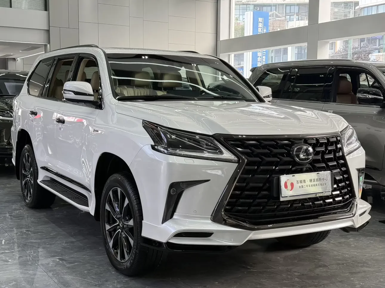 Lexus LX