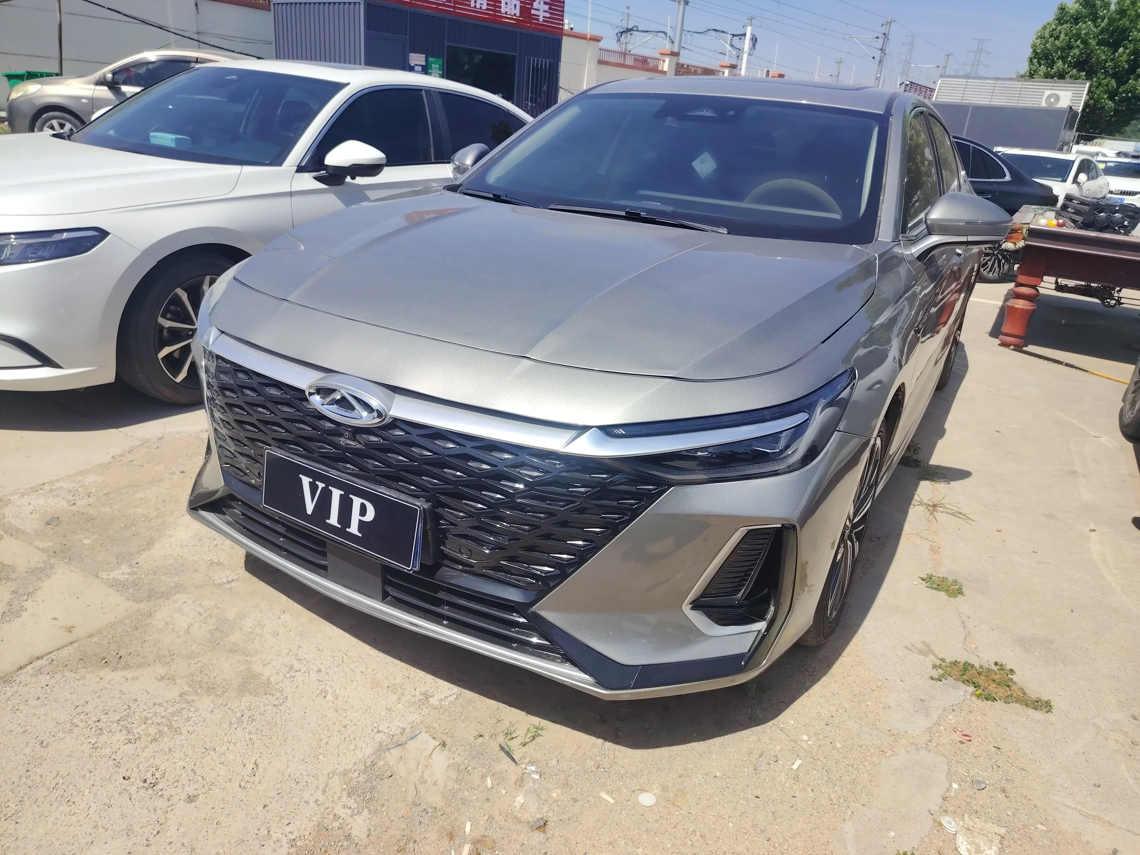 Chery Arrizo 8