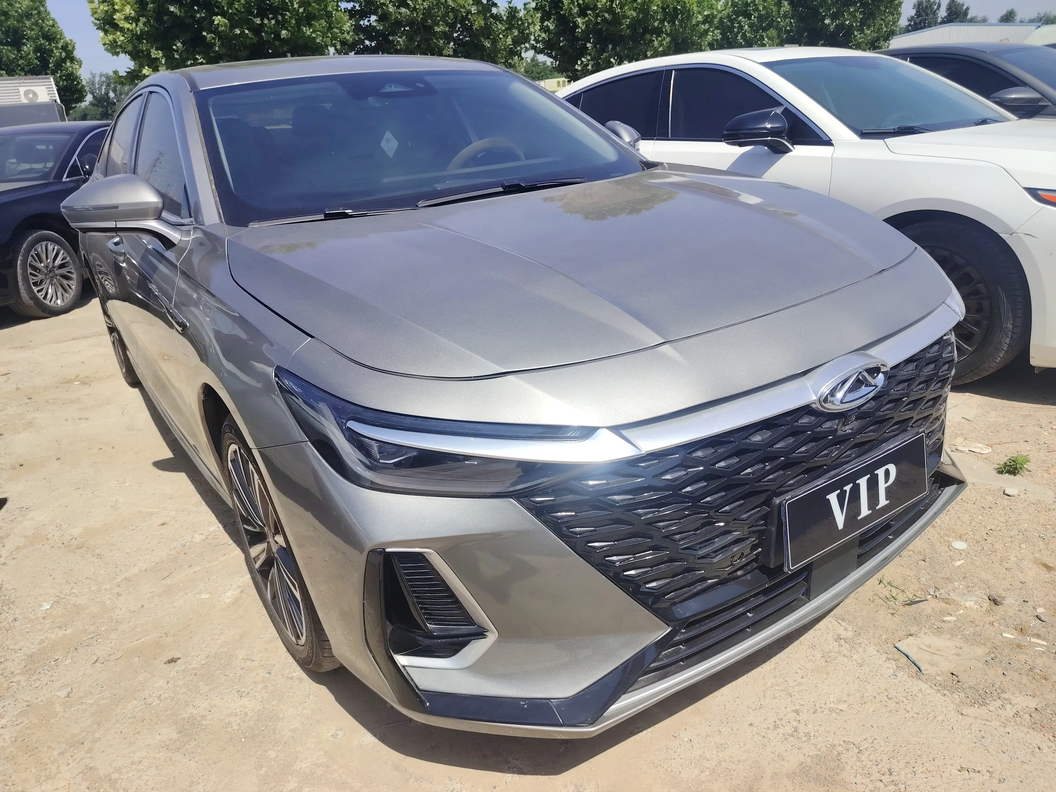 Chery Arrizo 8