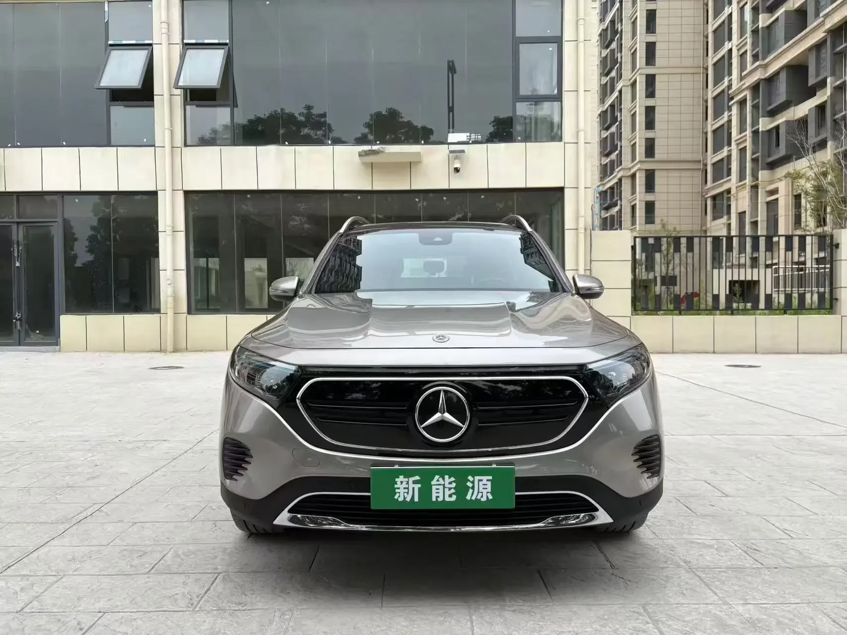 Mercedes-Benz EQB