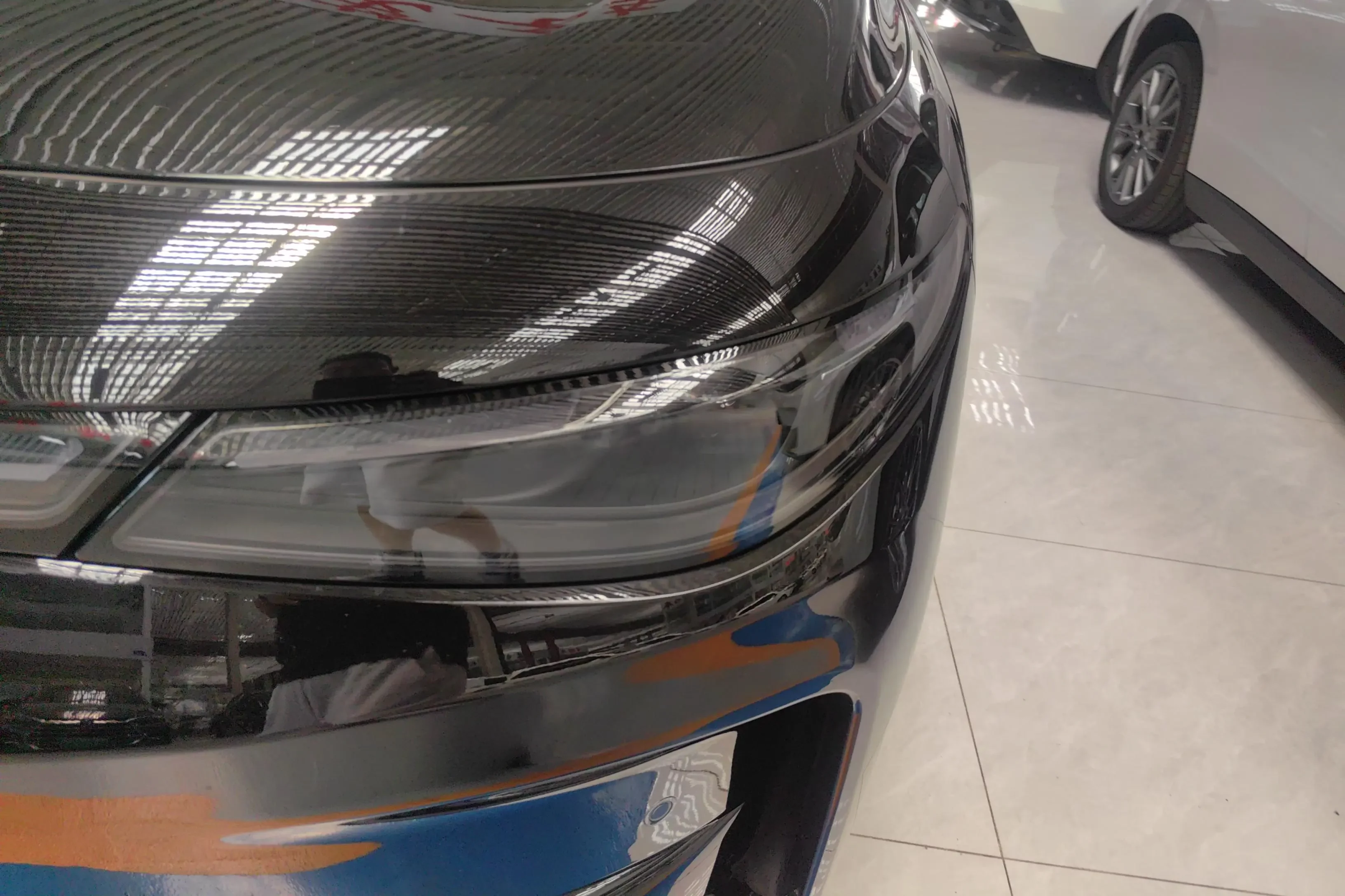 Leapmotor C16