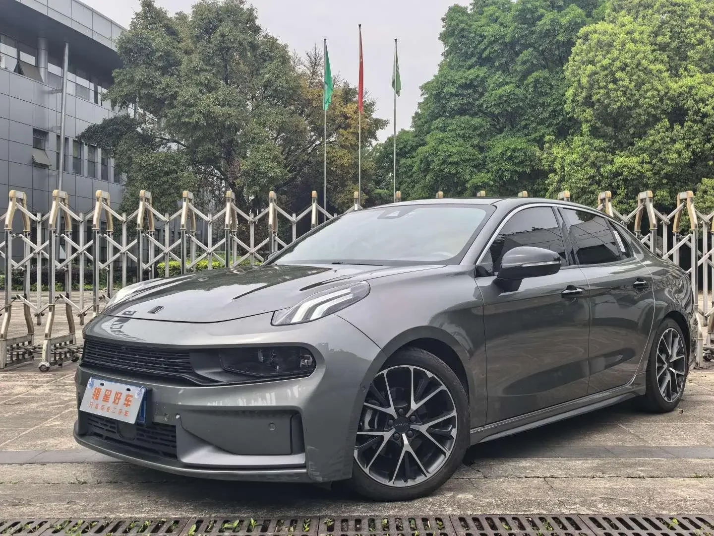 Lynk & Co 03