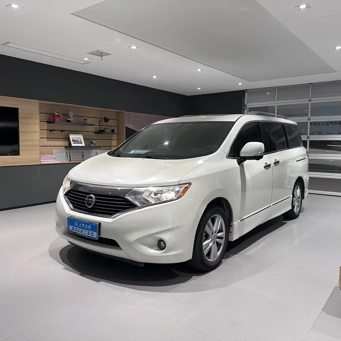Nissan nobleman