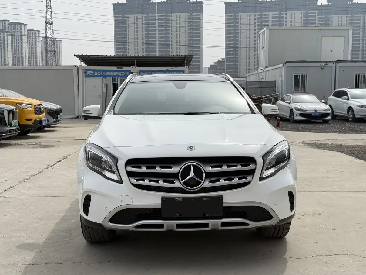 Mercedes-Benz GLA