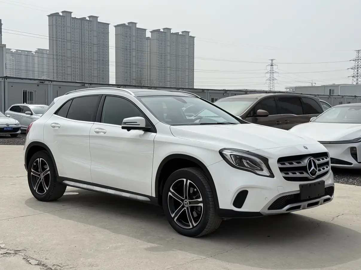 Mercedes-Benz GLA