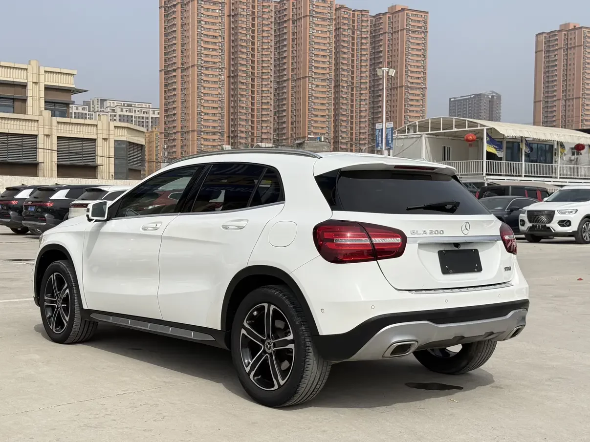 Mercedes-Benz GLA