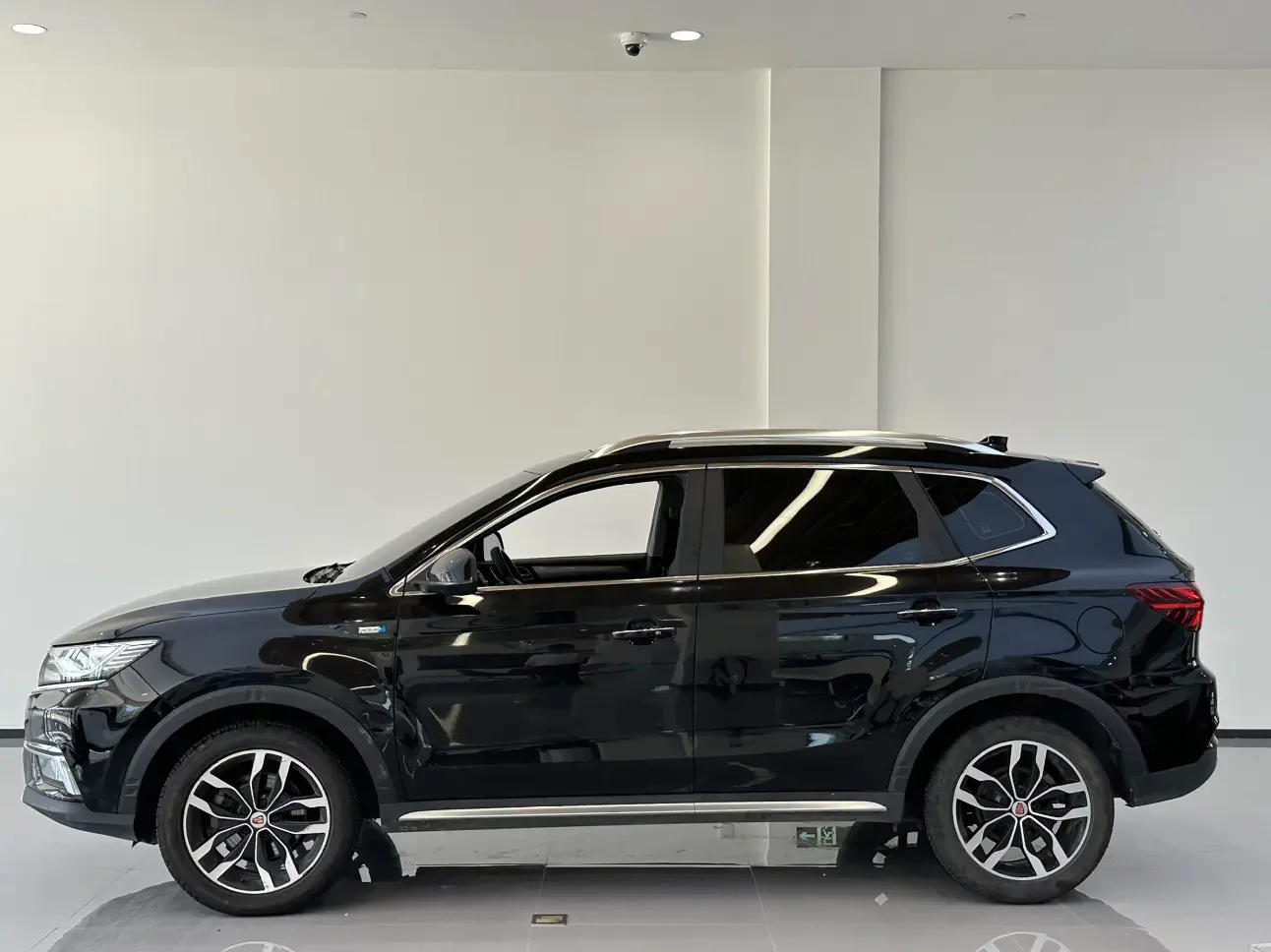 Roewe RX5