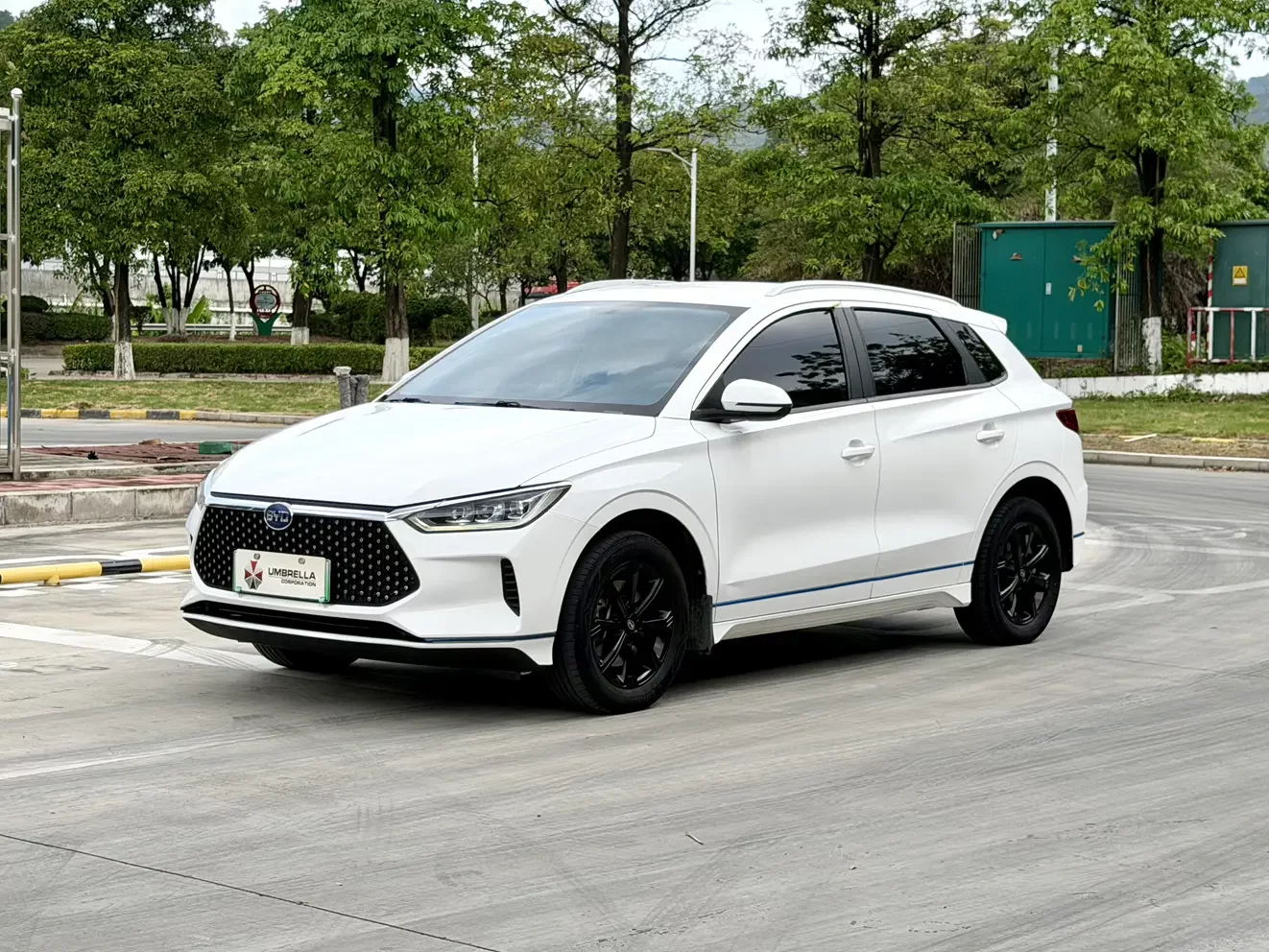 BYD e2