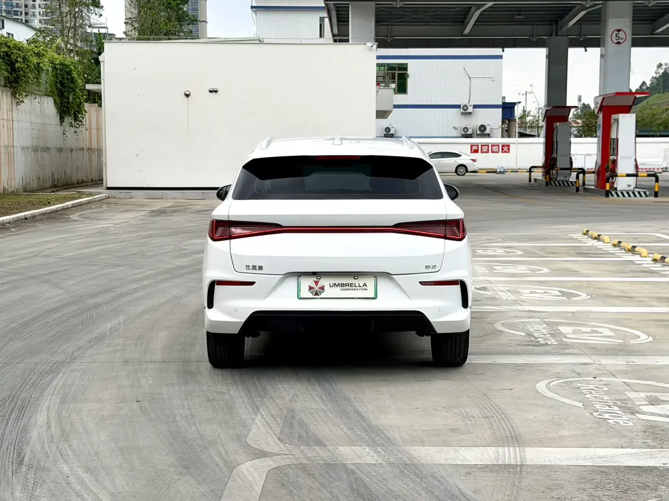 BYD e2