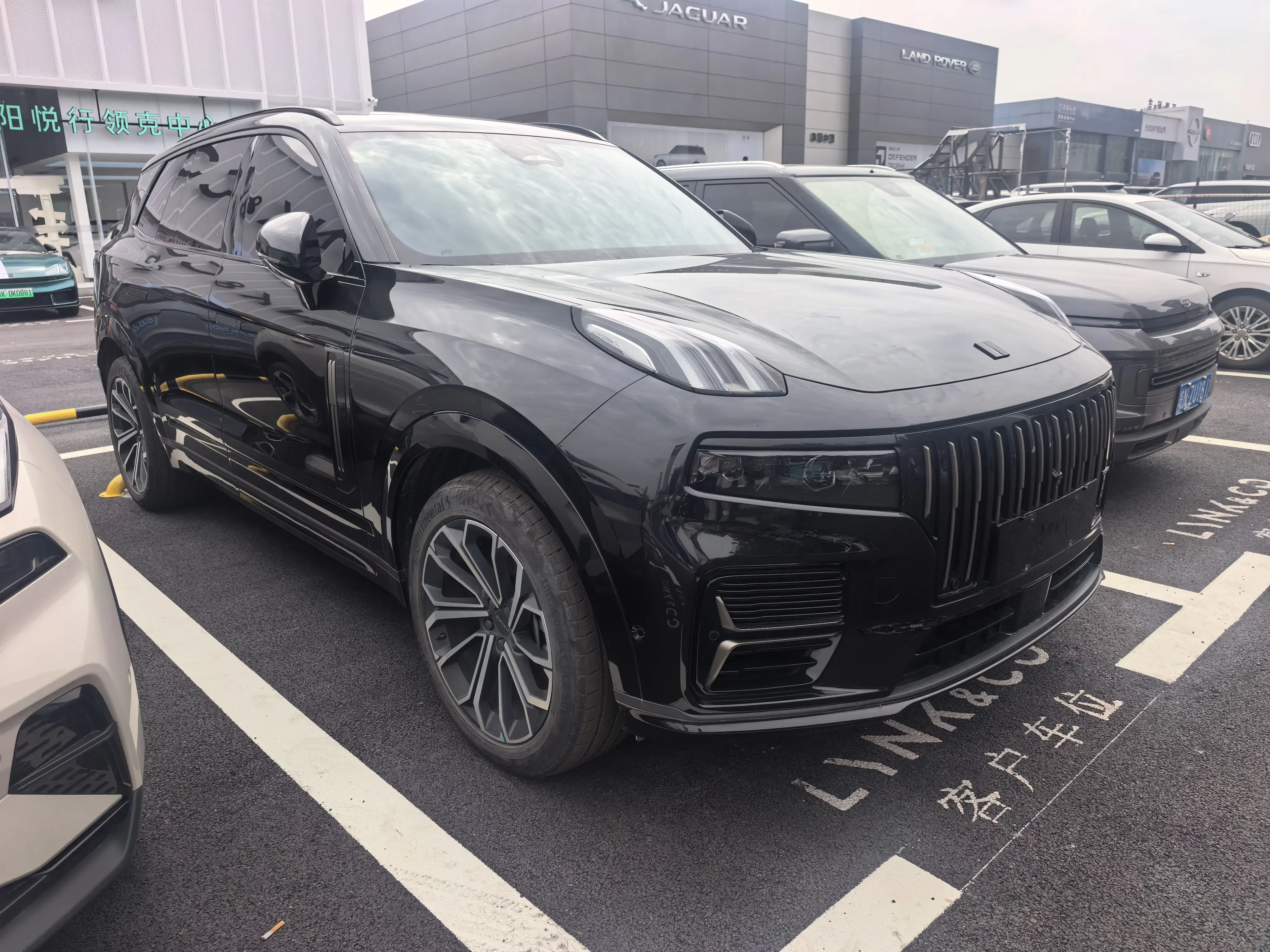 Lynk & Co 09 EM-P