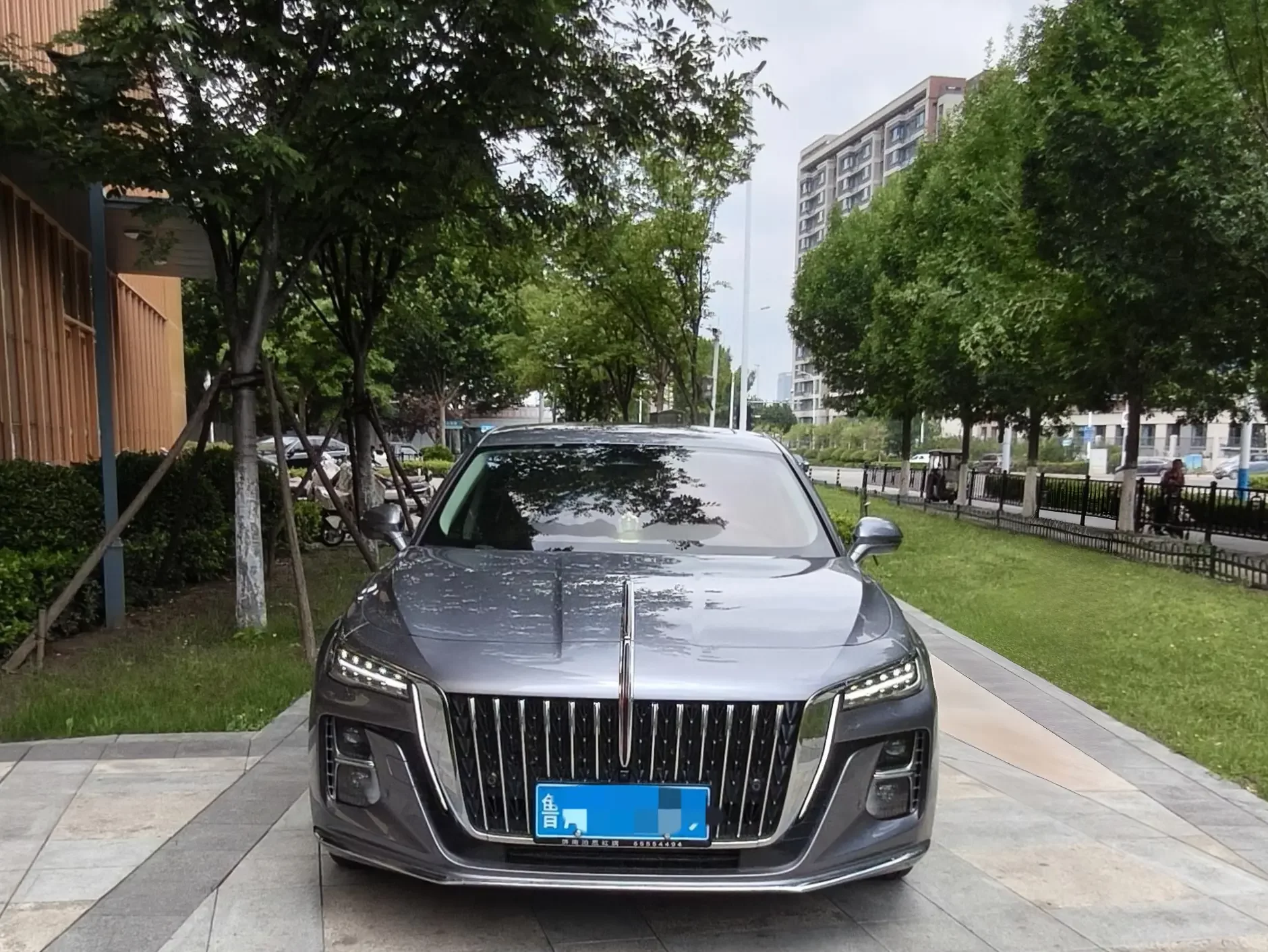 Hongqi H5