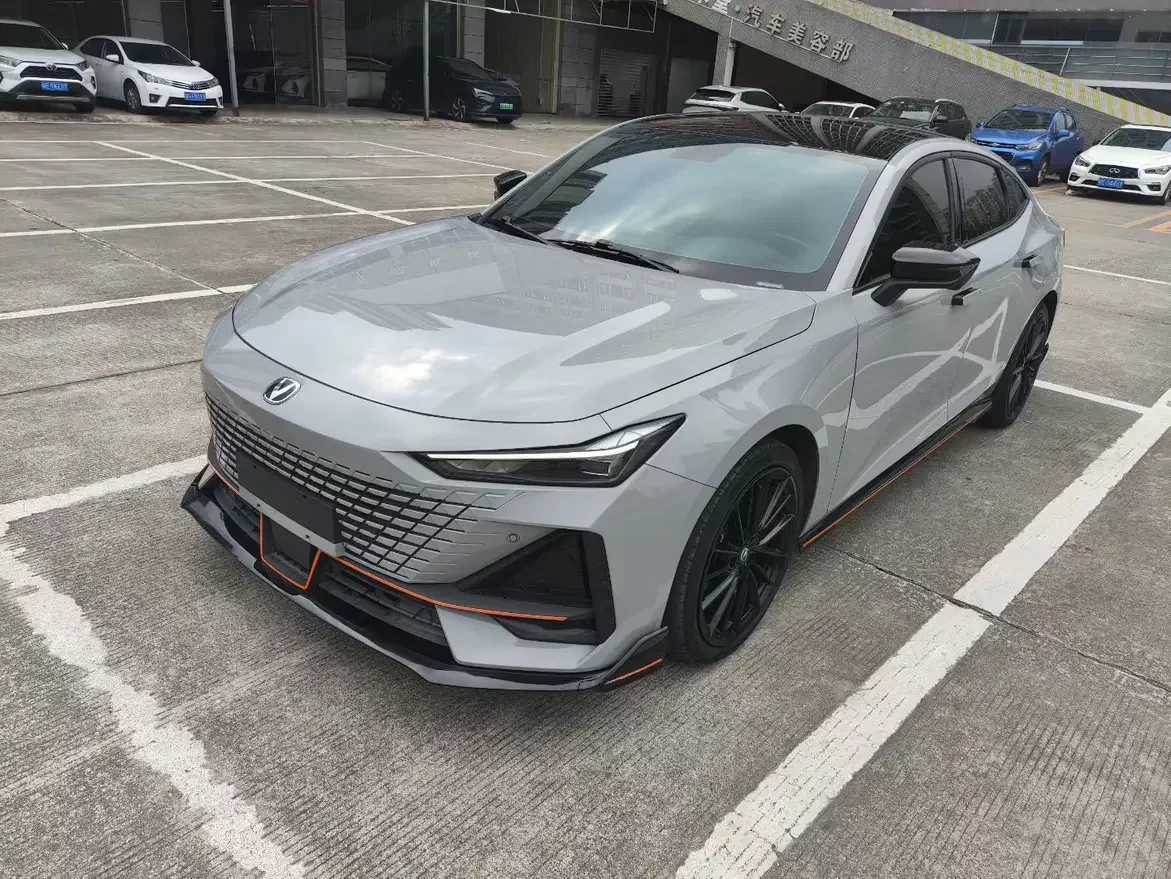 Changan UNI-V  из Китая