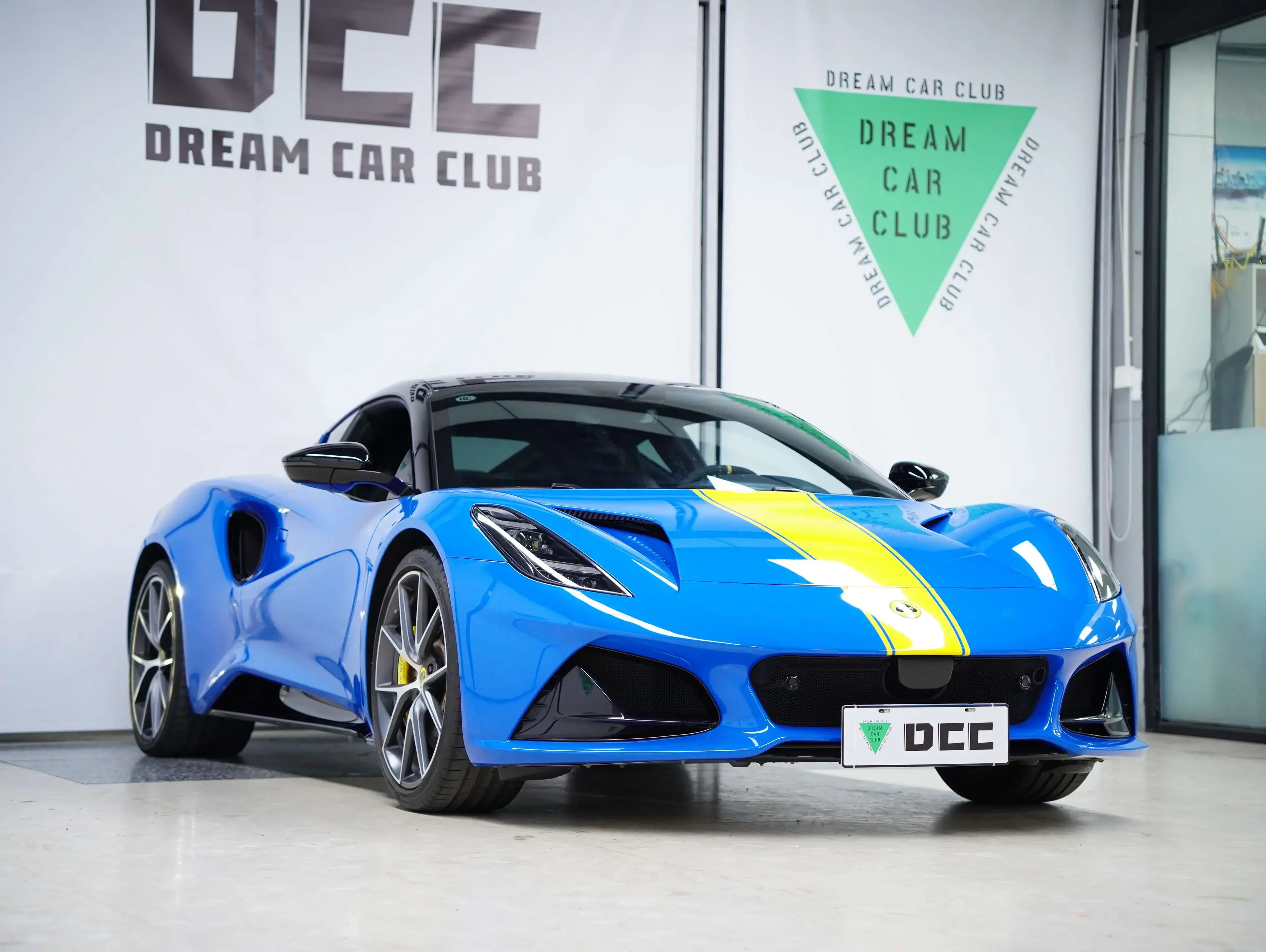 Lotus Emira