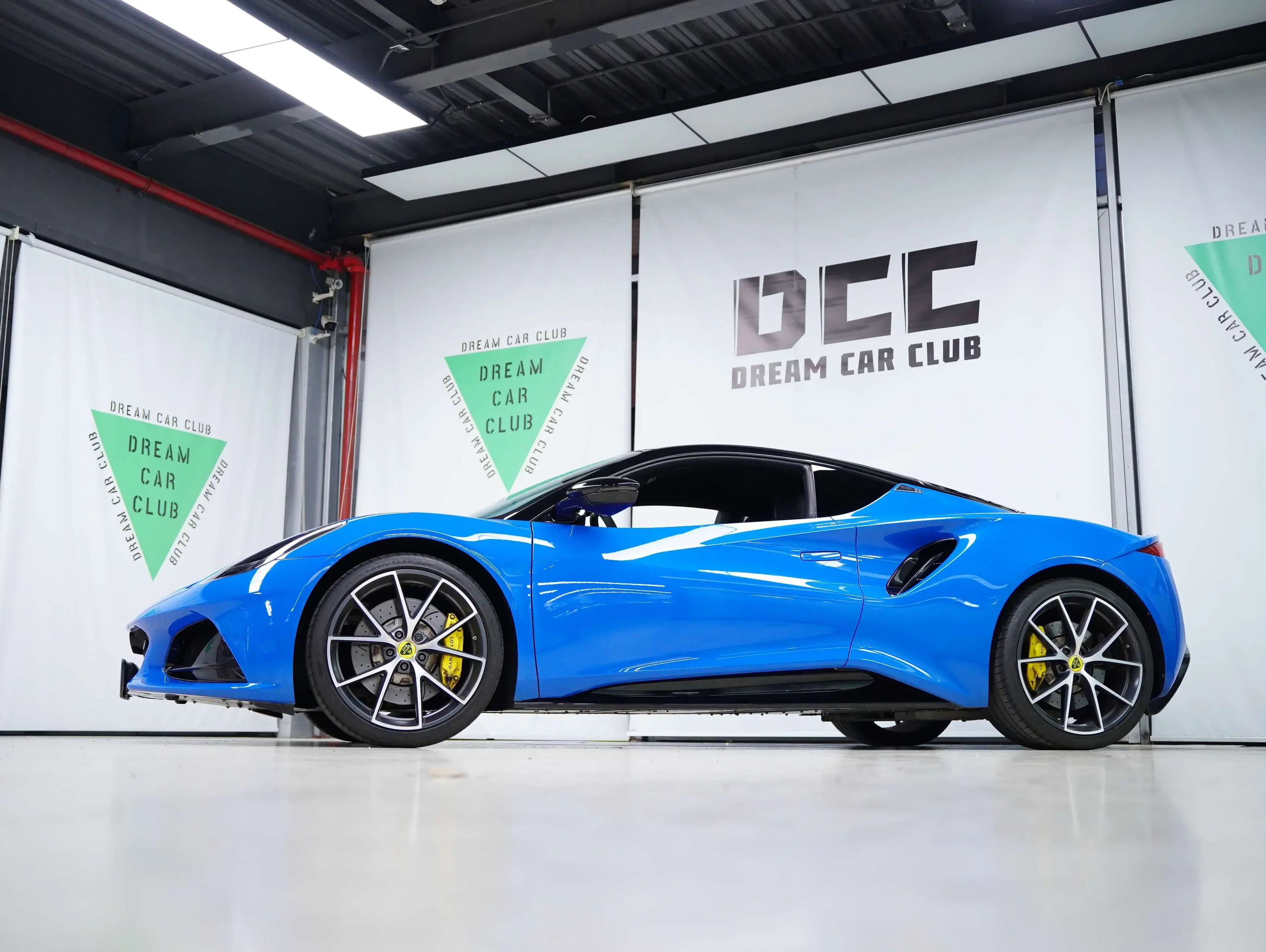 Lotus Emira