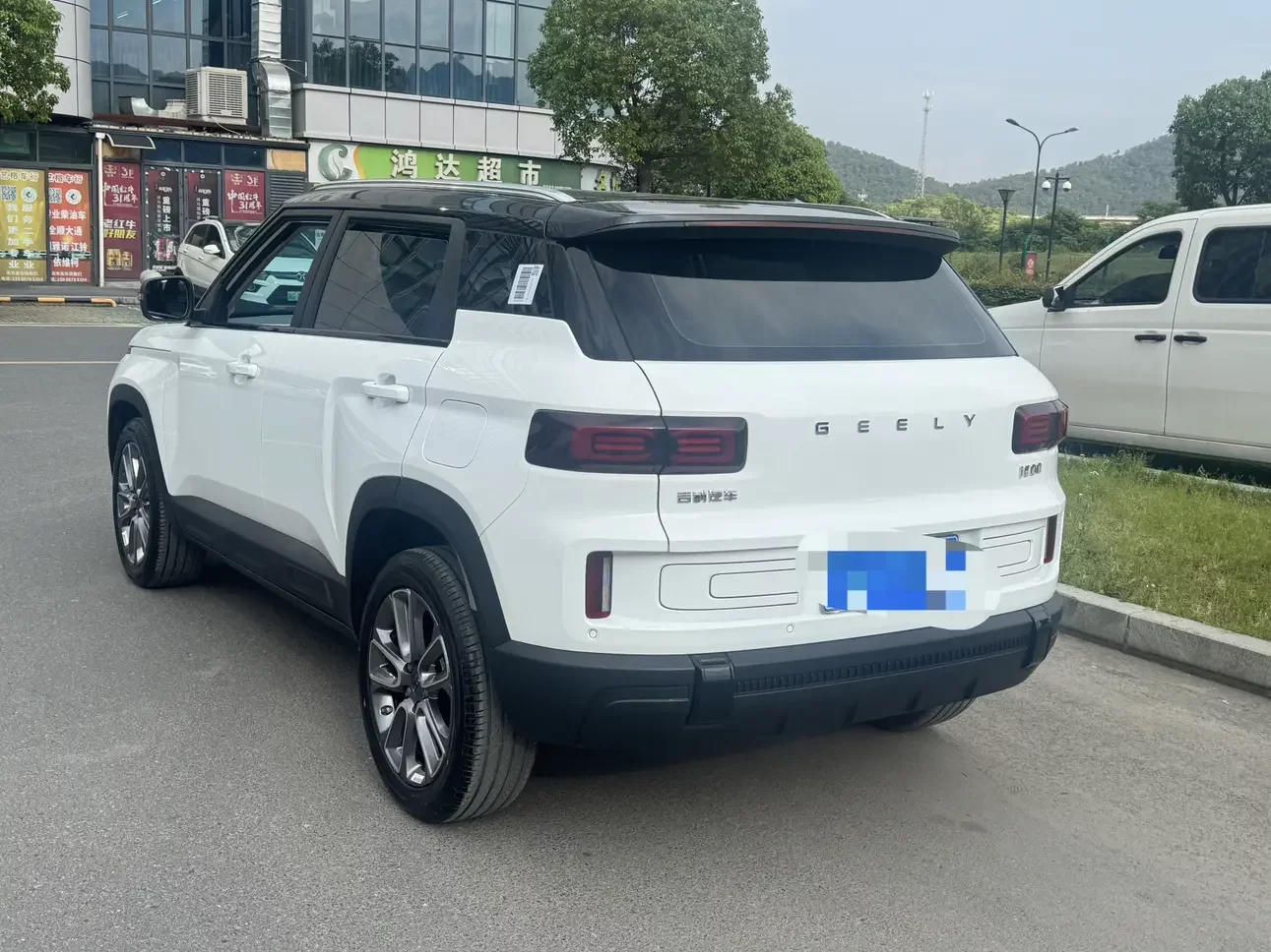 Geely ICON