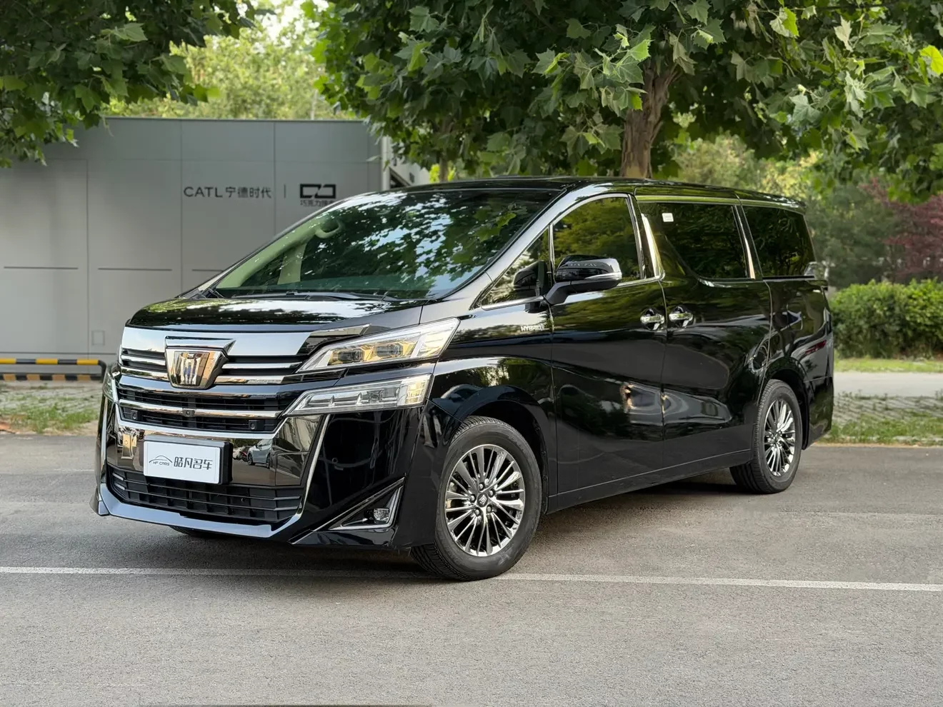Toyota Crown Wellfire