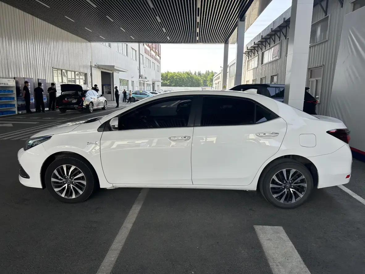 Toyota Corolla Dual Engine E+