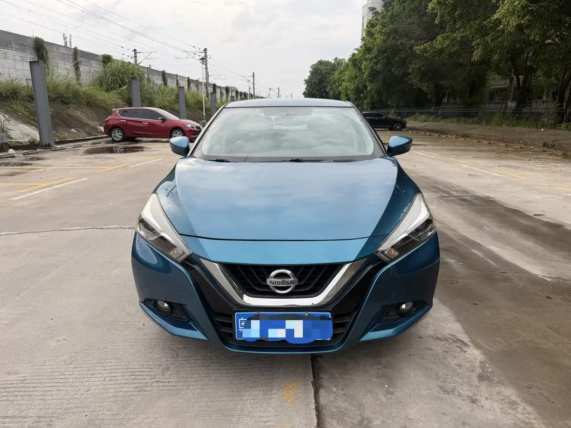 Nissan bluebird