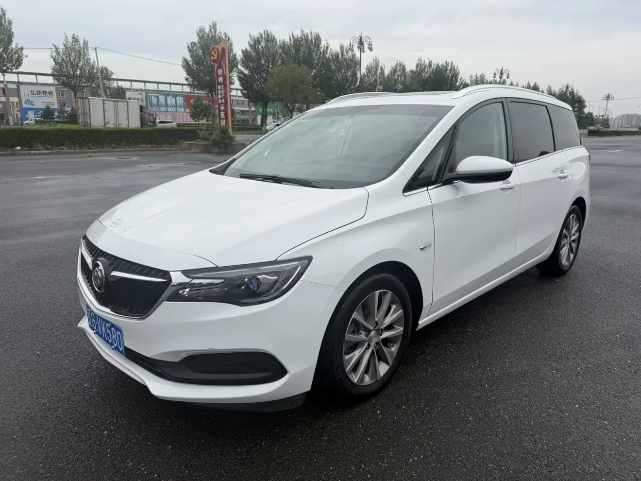 Buick GL6