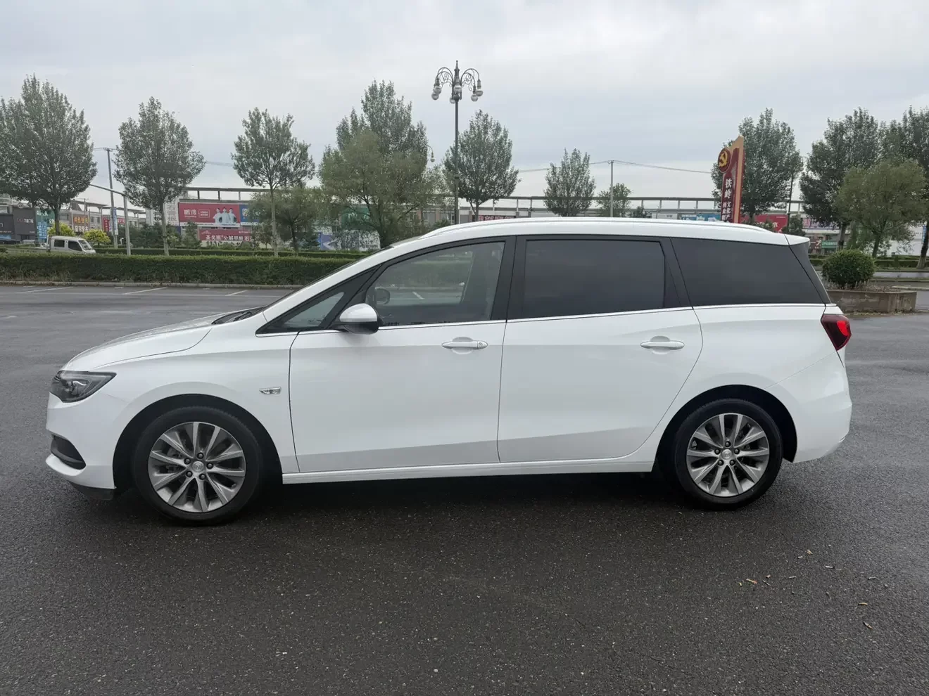 Buick GL6