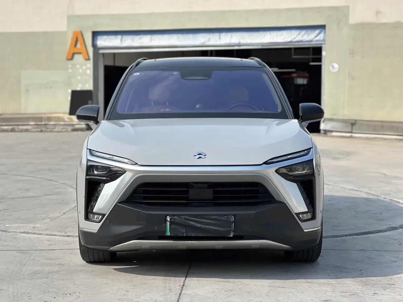 NIO ES8