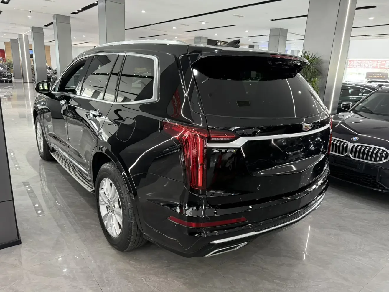 Cadillac XT6