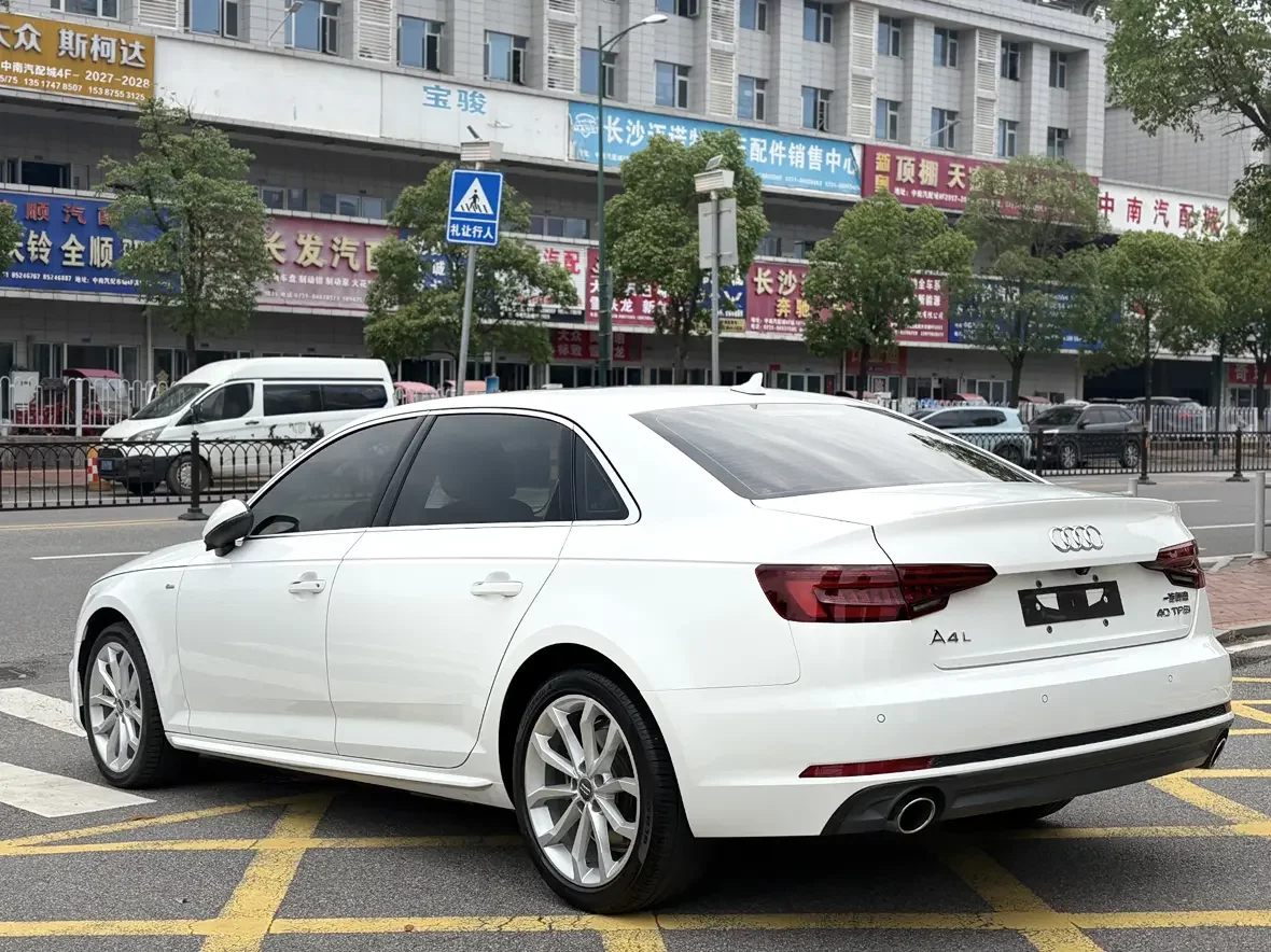 Audi A4L