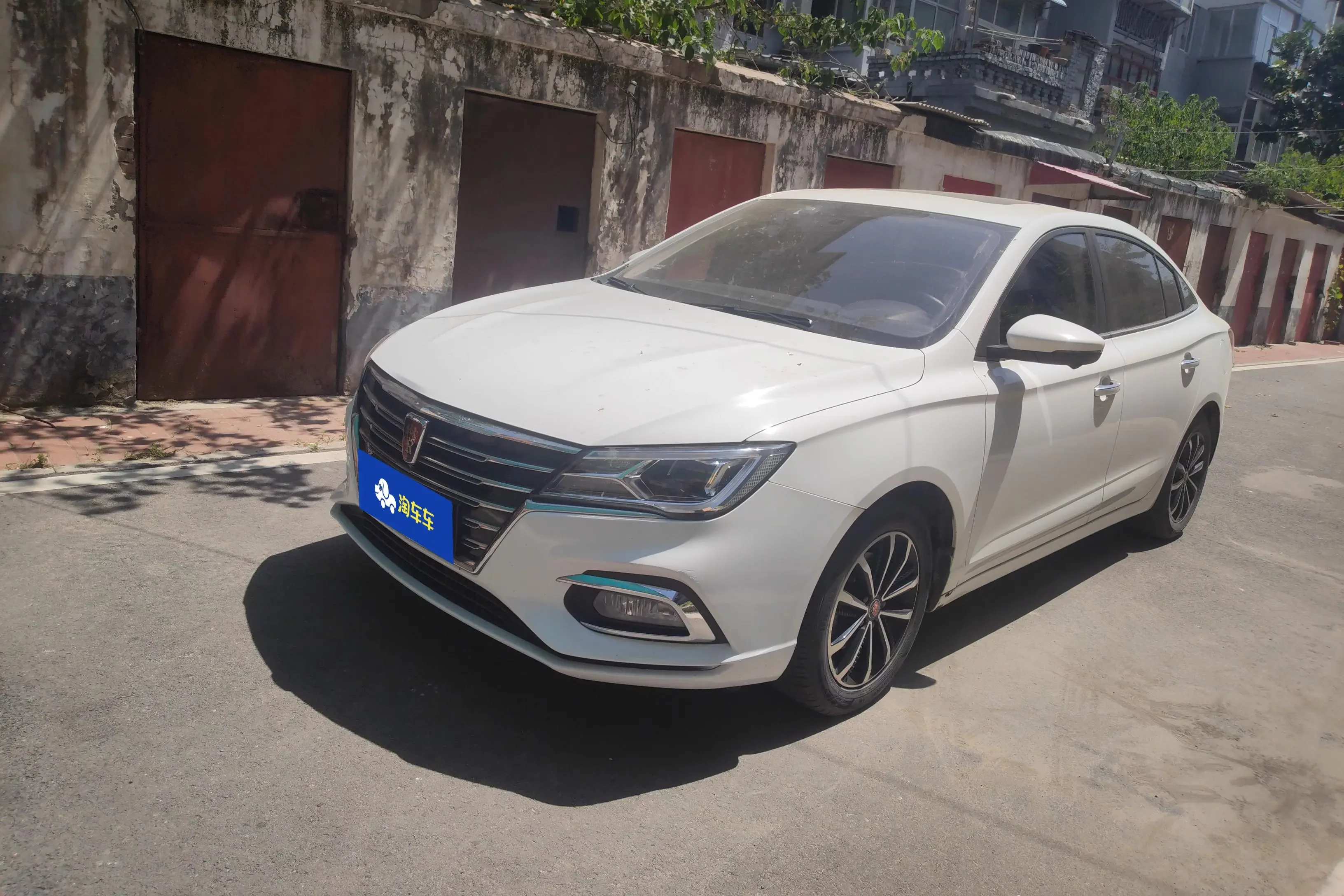 Roewe i5