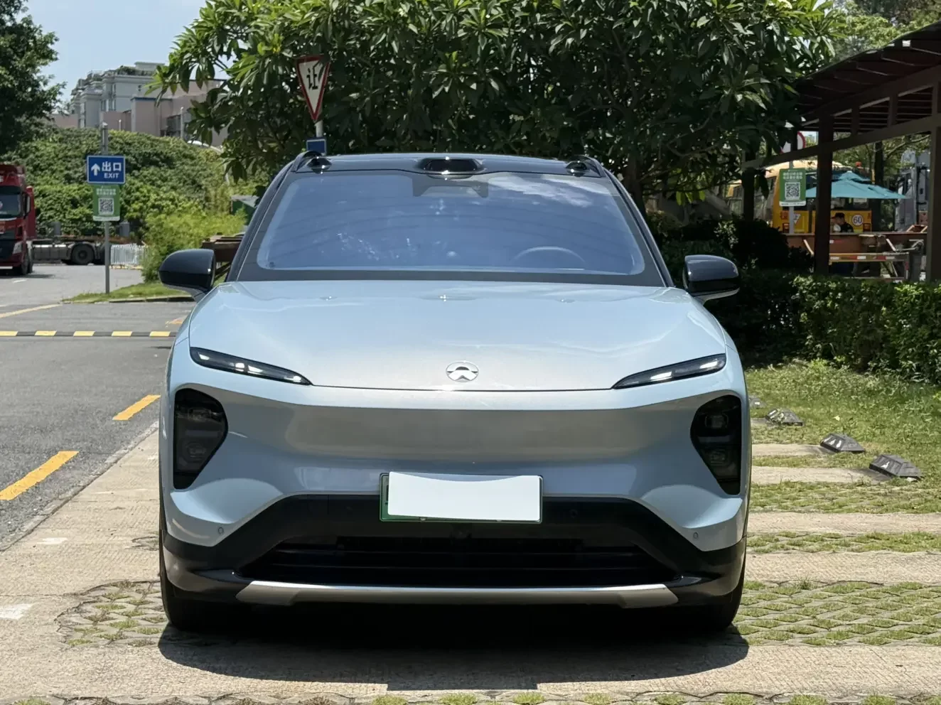 NIO ES7