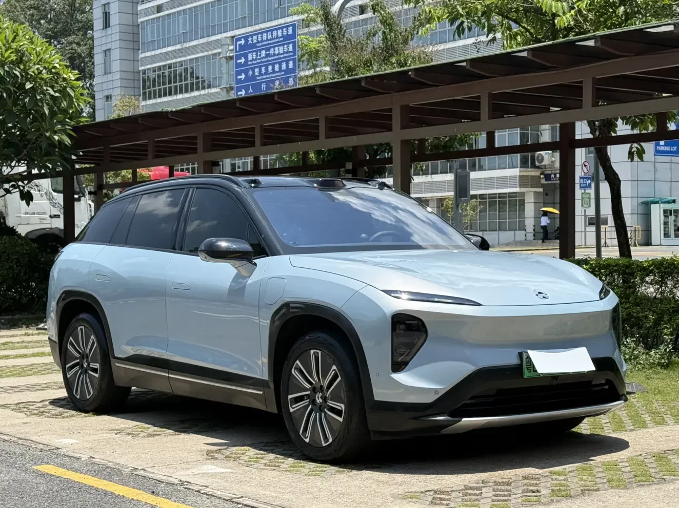 NIO ES7