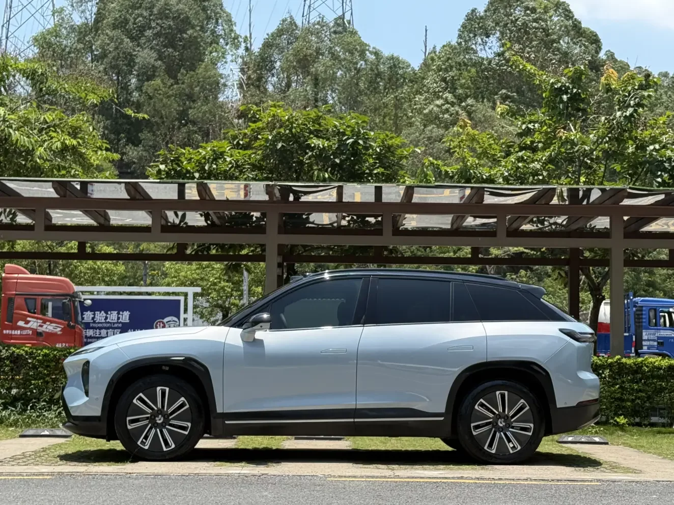 NIO ES7