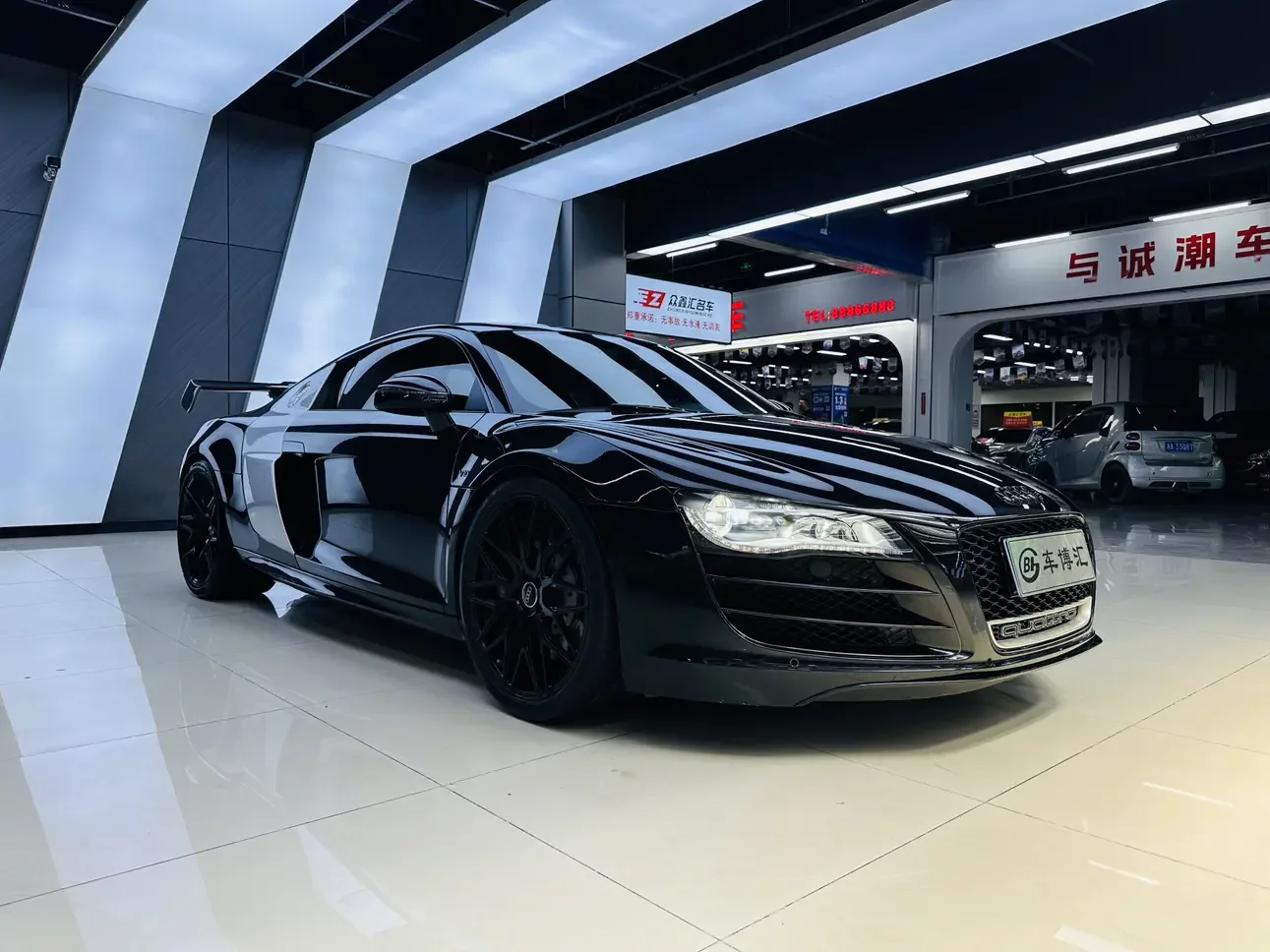 Audi R8