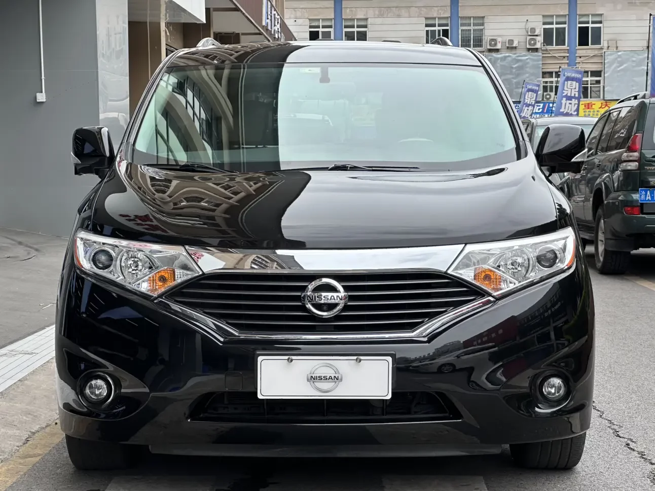 Nissan nobleman