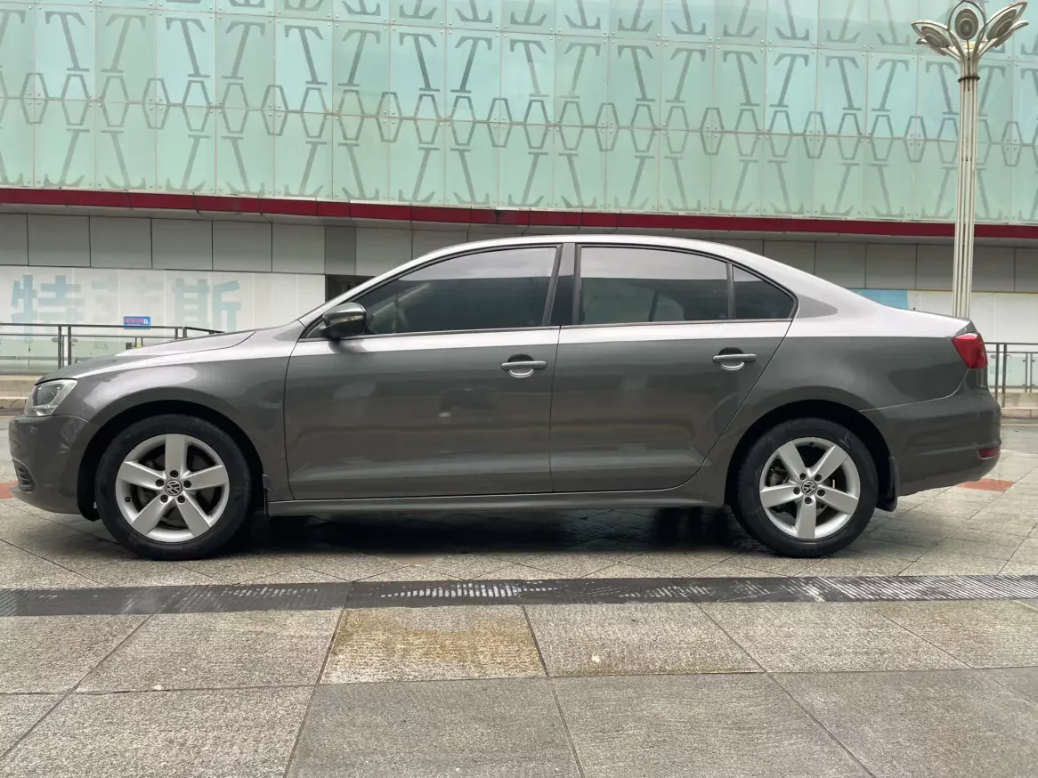 Volkswagen Sagitar