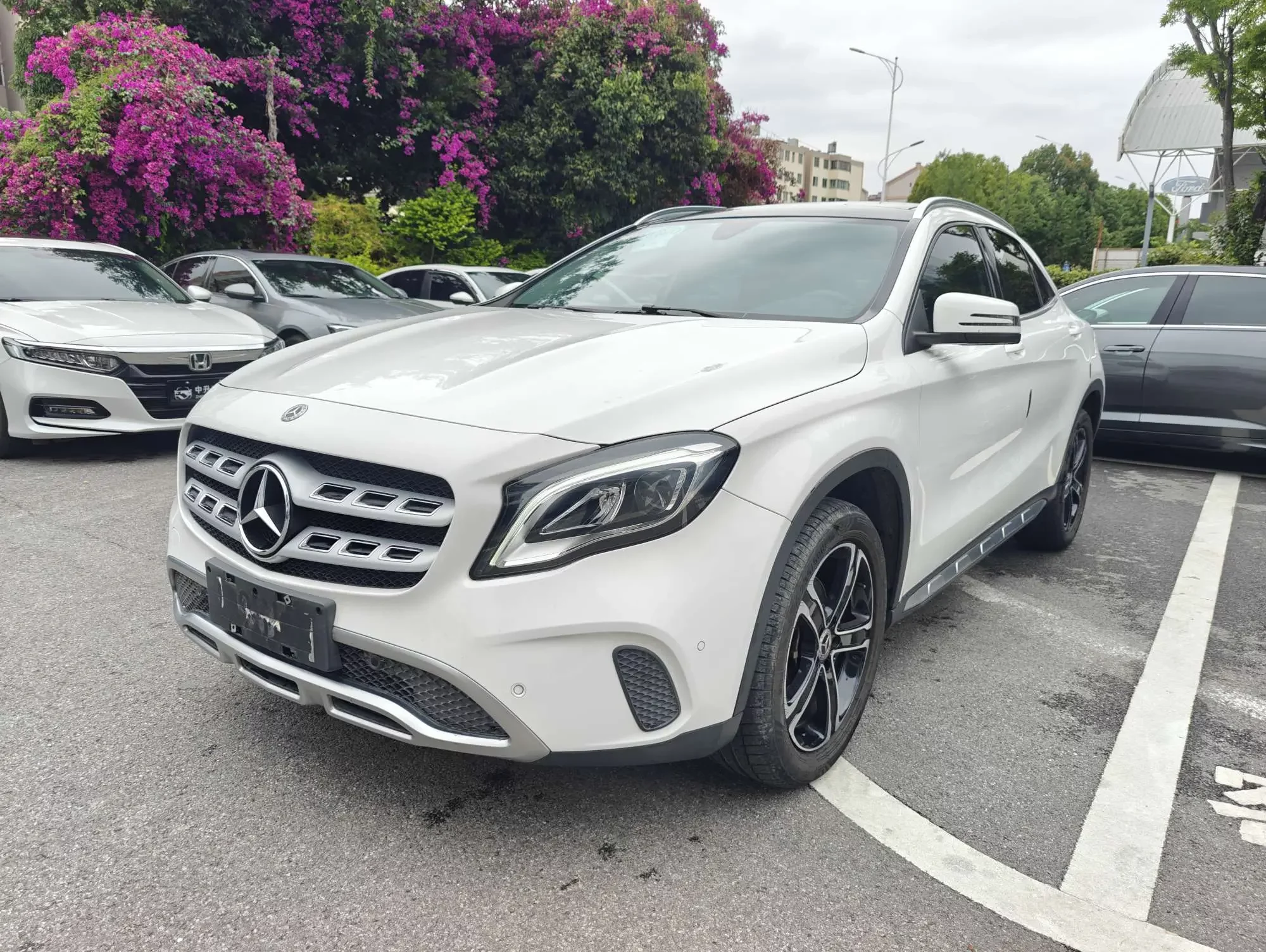 Mercedes-Benz GLA