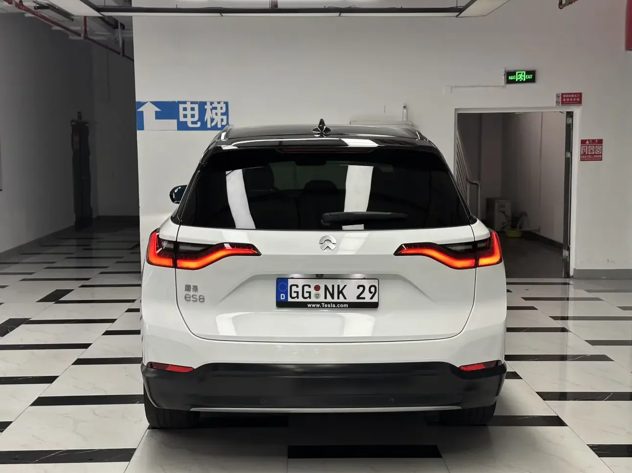 NIO ES8