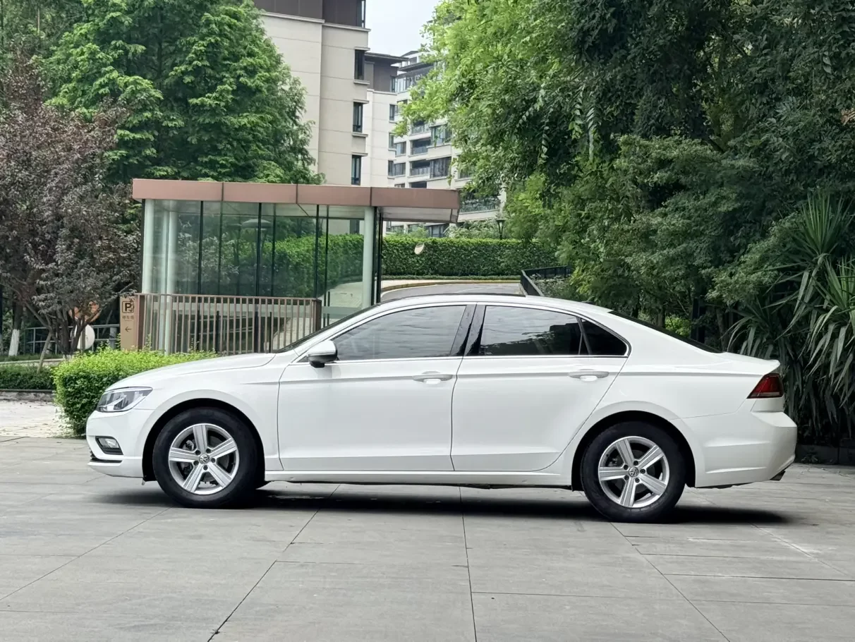 Volkswagen Lamando