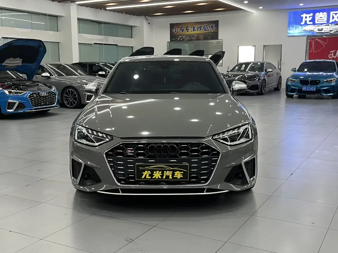 Audi S4